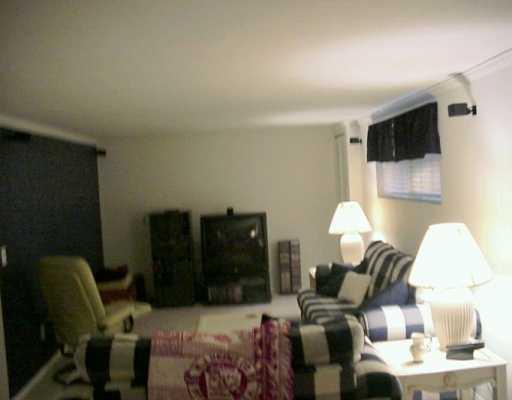 489 Springdale Road Eighty Four, PA 15330 - Photo 4 of 6