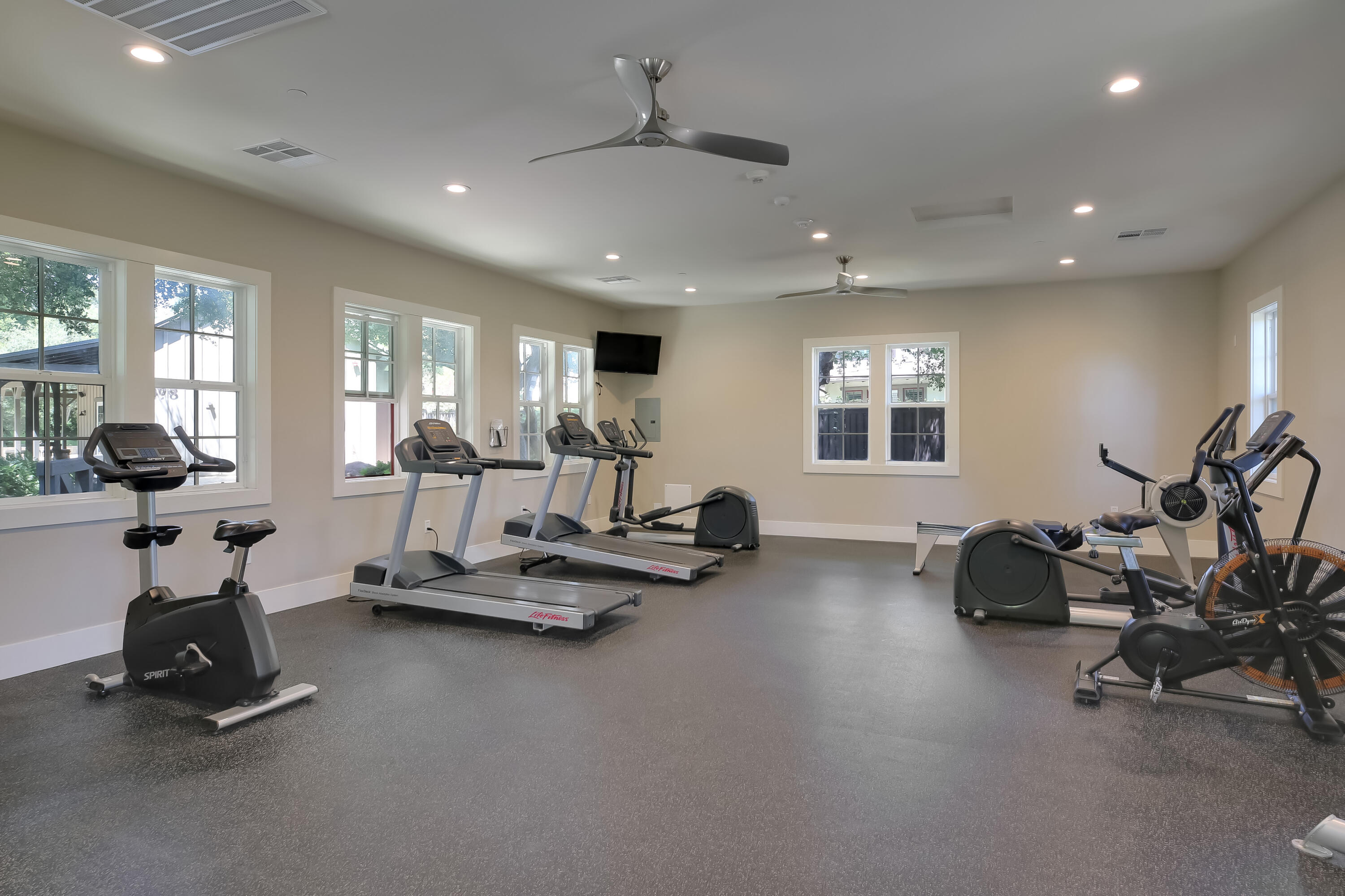 5445 Tree Farm Lane Santa Barbara, CA 93111 - Photo 48 of 49 Community Gym