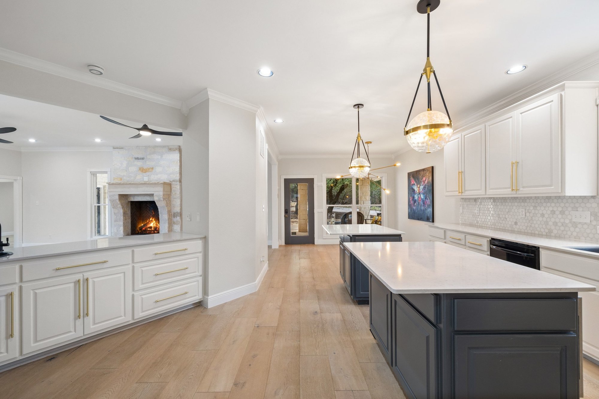 4915 Canyon Ranch Trail Spicewood, TX 78669 - Photo 11 of 40 So much storage and entertaining space!