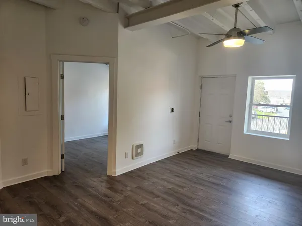 $1,300 | 2201 Princess Anne Street, Unit 203, Fredericksburg, VA 22401