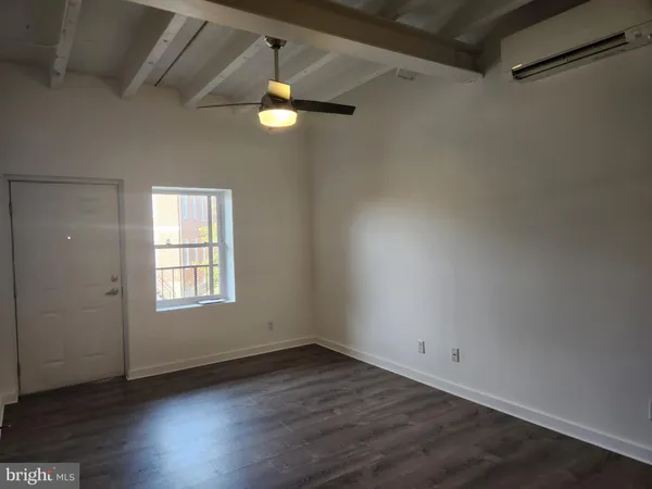 $1,300 | 2201 Princess Anne Street, Unit 203, Fredericksburg, VA 22401