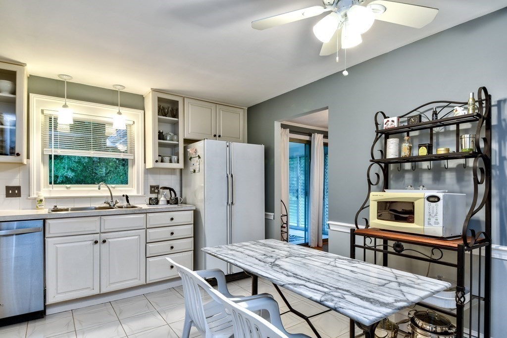 52 Jodie Road Framingham, MA 01702 - Photo 13 of 25 Gallery Image 13
