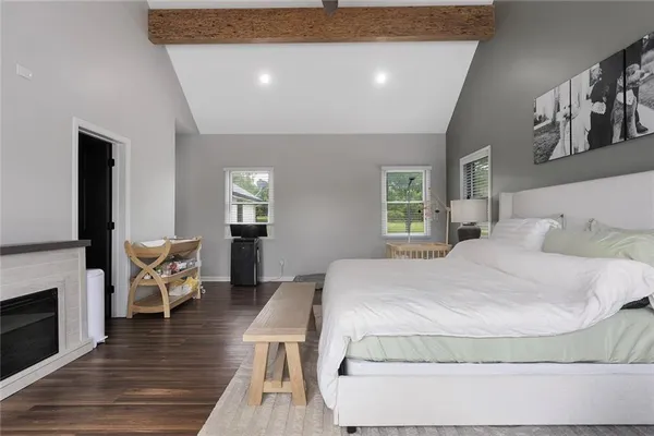 $839,000 | 318 Heady Avenue, Kansas City, MO 64163