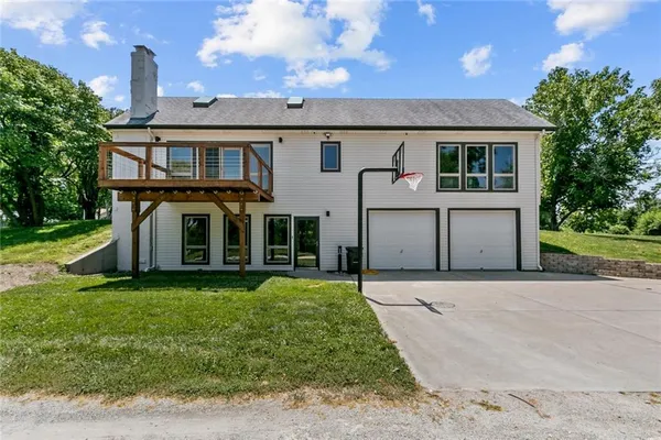 $839,000 | 318 Heady Avenue, Kansas City, MO 64163