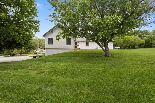 $839,000 | 318 Heady Avenue, Kansas City, MO 64163