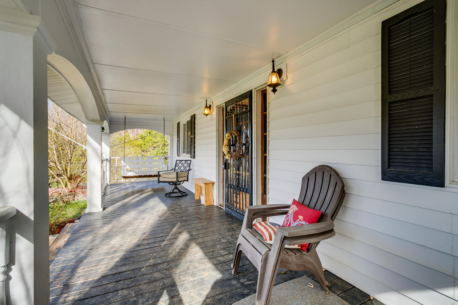 1803 Gap Creek Road Elizabethton, TN 37643 - Photo 2 of 24 Covered Front Porch