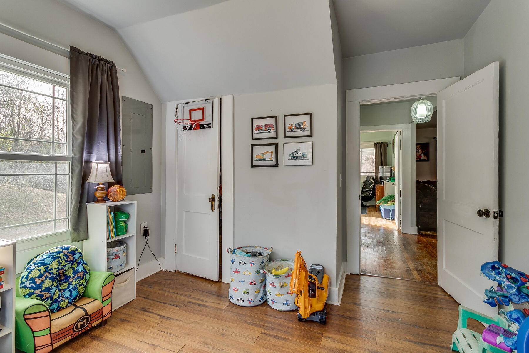 1803 Gap Creek Road Elizabethton, TN 37643 - Photo 15 of 24 1st Bedroom