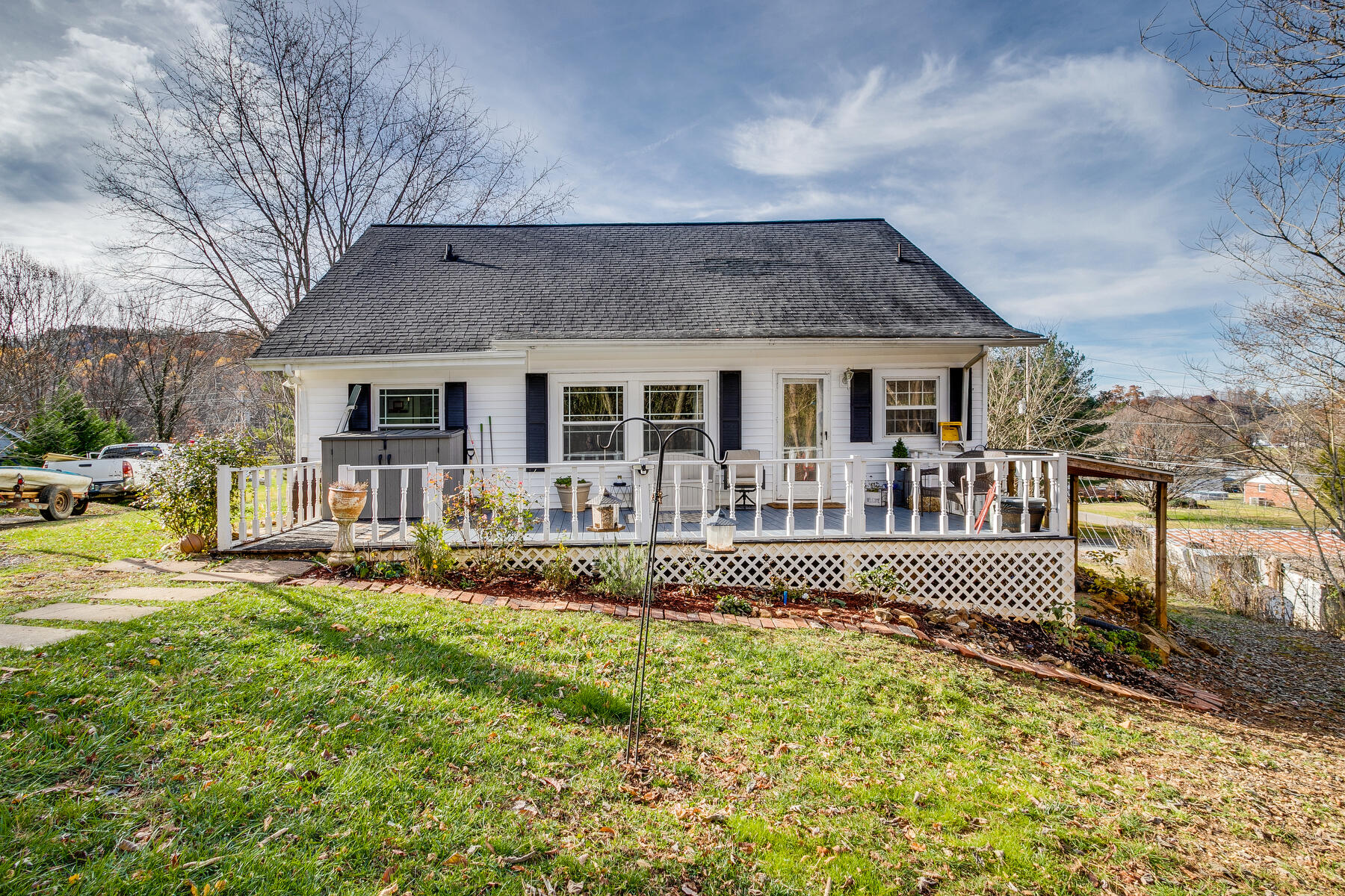 1803 Gap Creek Road Elizabethton, TN 37643 - Photo 3 of 24 Back of House