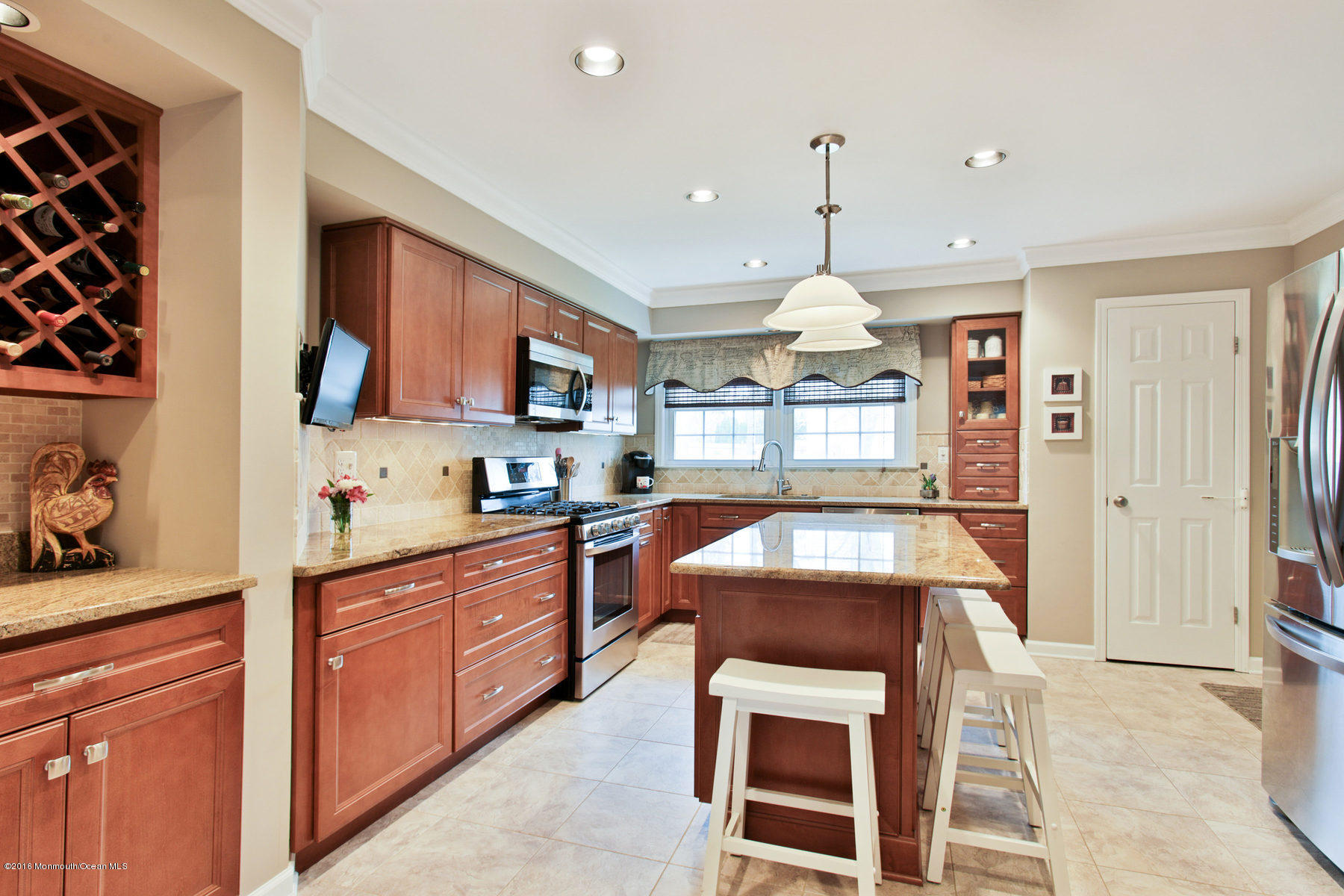 17 Rozlyn Court Eatontown, NJ 07724 - Photo 3 of 24 Kitchen