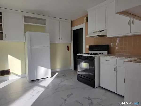 $1,650 | 29 8th Street, Derby, CT 06418