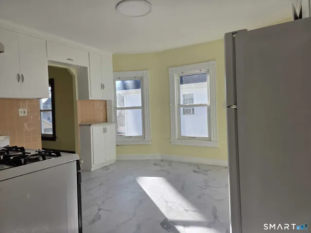 $1,800 | 29 8th Street, Derby, CT 06418