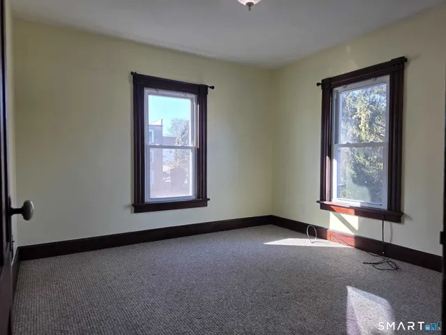 $1,800 | 29 8th Street, Derby, CT 06418