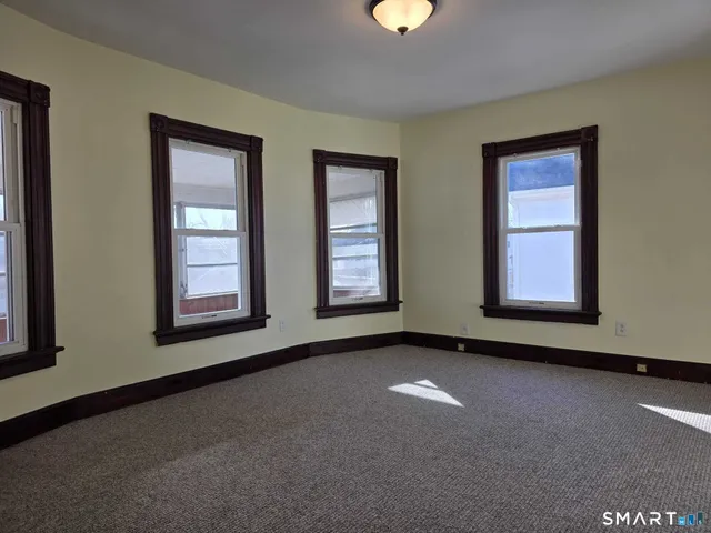 $1,800 | 29 8th Street, Derby, CT 06418