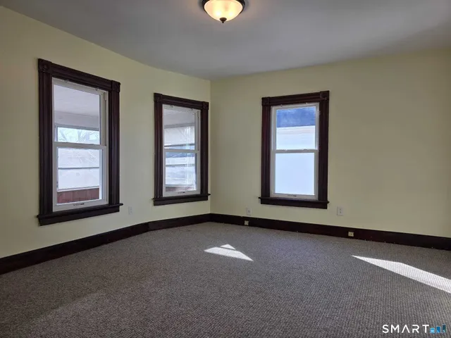 $1,800 | 29 8th Street, Derby, CT 06418