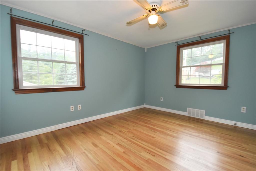 241 Segar Road Pittsburgh, PA 15243 - Photo 14 of 25 Gallery Image 14