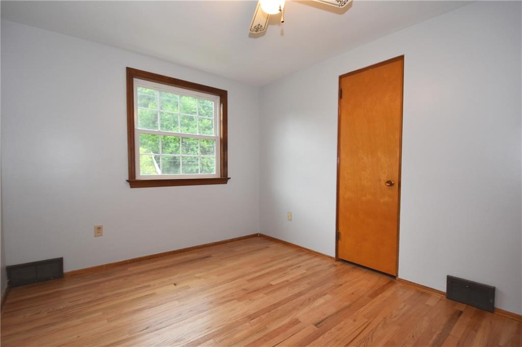 241 Segar Road Pittsburgh, PA 15243 - Photo 17 of 25 Gallery Image 17