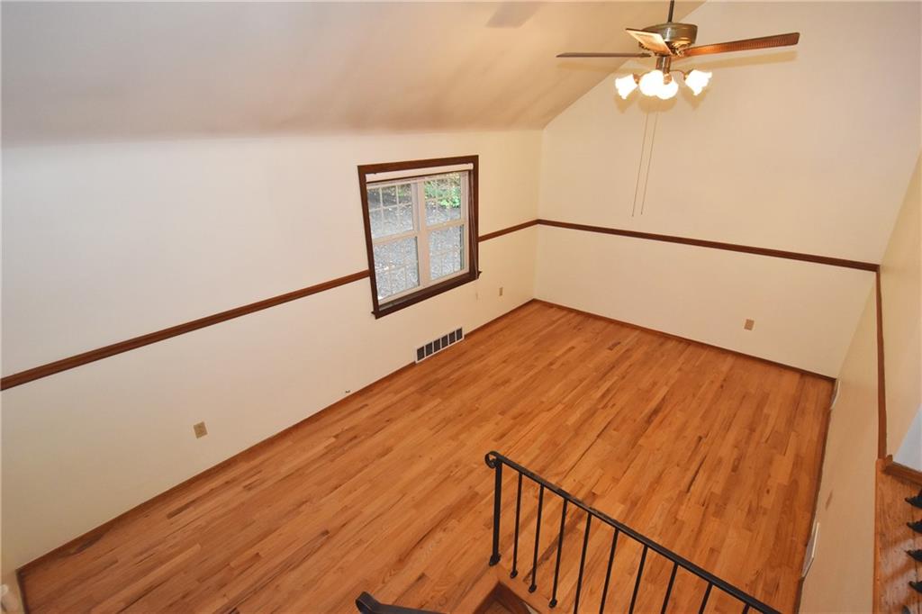 241 Segar Road Pittsburgh, PA 15243 - Photo 6 of 25 Gallery Image 6