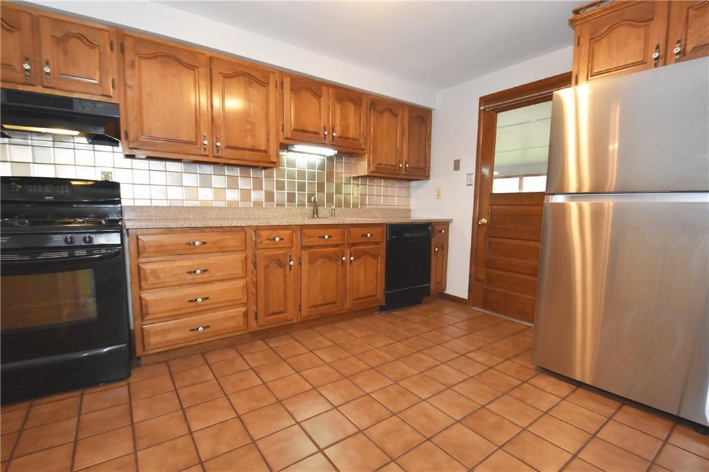 241 Segar Road Pittsburgh, PA 15243 - Photo 7 of 25 Gallery Image 7