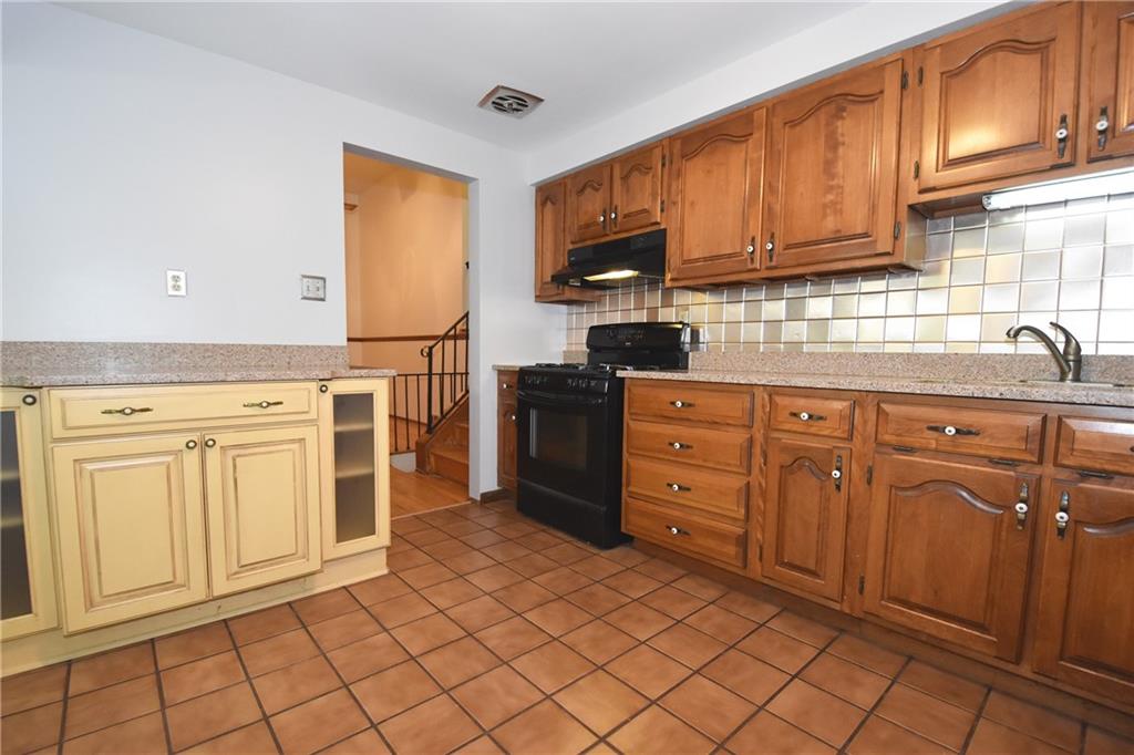 241 Segar Road Pittsburgh, PA 15243 - Photo 9 of 25 Gallery Image 9