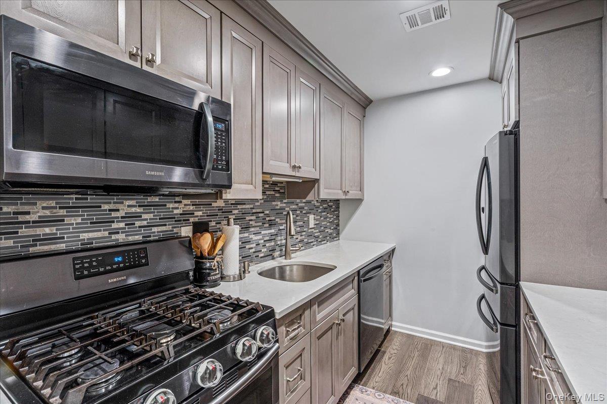 150 Pointe Circle North, Unit 150 Coram, NY 11727 - Photo 2 of 19