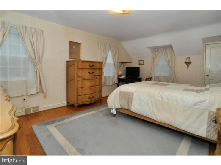 530 Lindley Road Glenside, PA 19038 - Photo 12 of 22 Bedroom - Main
