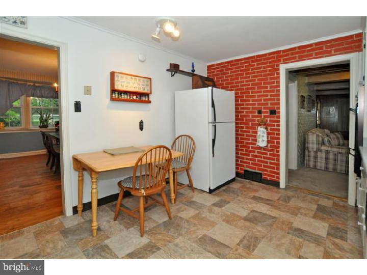 530 Lindley Road Glenside, PA 19038 - Photo 8 of 22 Kitchen