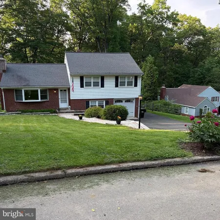 $695,000 | 761 Red Oak Terrace, Wayne, PA 19087