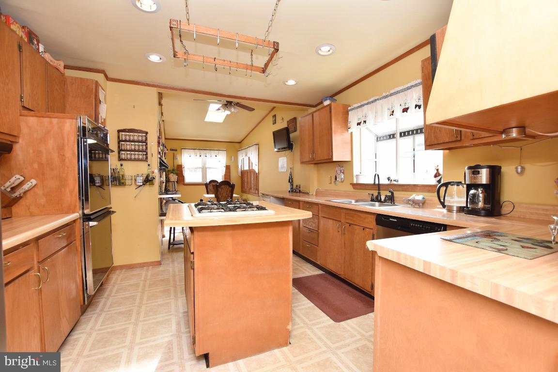 34 Webster Street Riverside, NJ 08075 - Photo 7 of 27