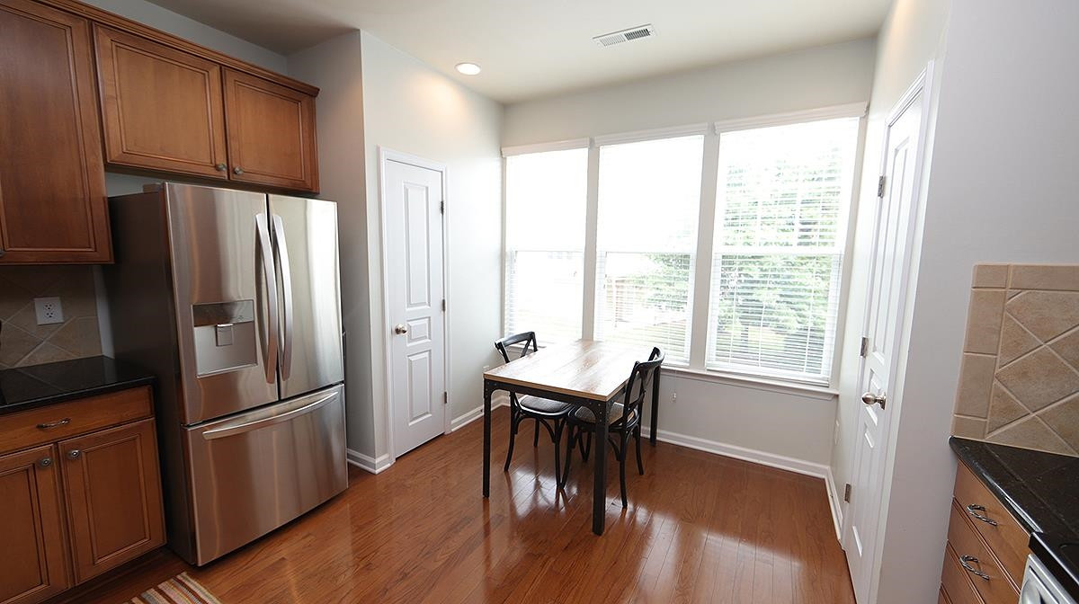6136 Braidwood Court Raleigh, NC 27612 - Photo 4 of 23 Kitchen