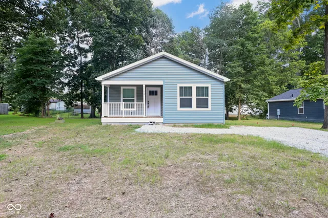 $214,800 | 194 Lazy River Court, Cloverdale, IN 46120