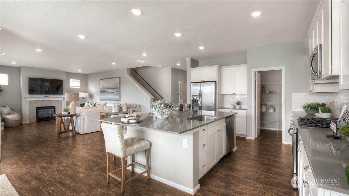 1323 Baker Hts Loop Bremerton, WA 98312 - Photo 5 of 18