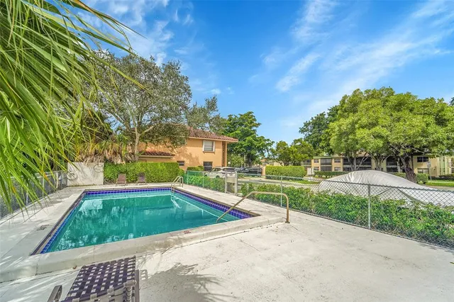 $1,995 | 9182 Northwest 40th Street, Unit 9182, Coral Springs, FL 33065