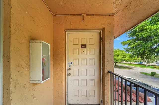 $1,995 | 9182 Northwest 40th Street, Unit 9182, Coral Springs, FL 33065