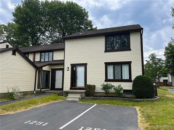 $235,000 | 1251 Charlesgate Circle, Amherst, NY 14051