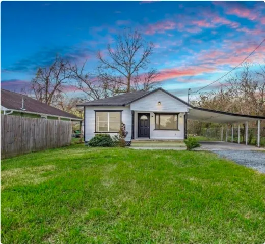 $1,400 | 116 Trahan Street, Ames, TX 77575