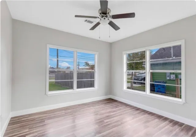 $1,400 | 116 Trahan Street, Ames, TX 77575