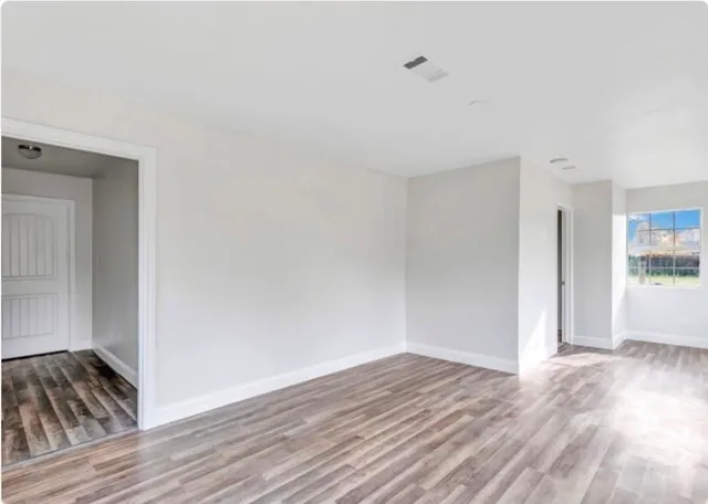 $1,400 | 116 Trahan Street, Ames, TX 77575