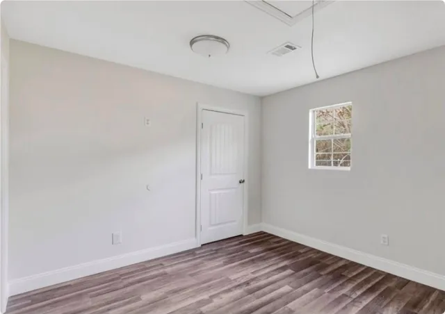 $1,400 | 116 Trahan Street, Ames, TX 77575