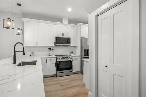 $724,990 | 4308 West Gray Street, Unit 6, Tampa, FL 33609