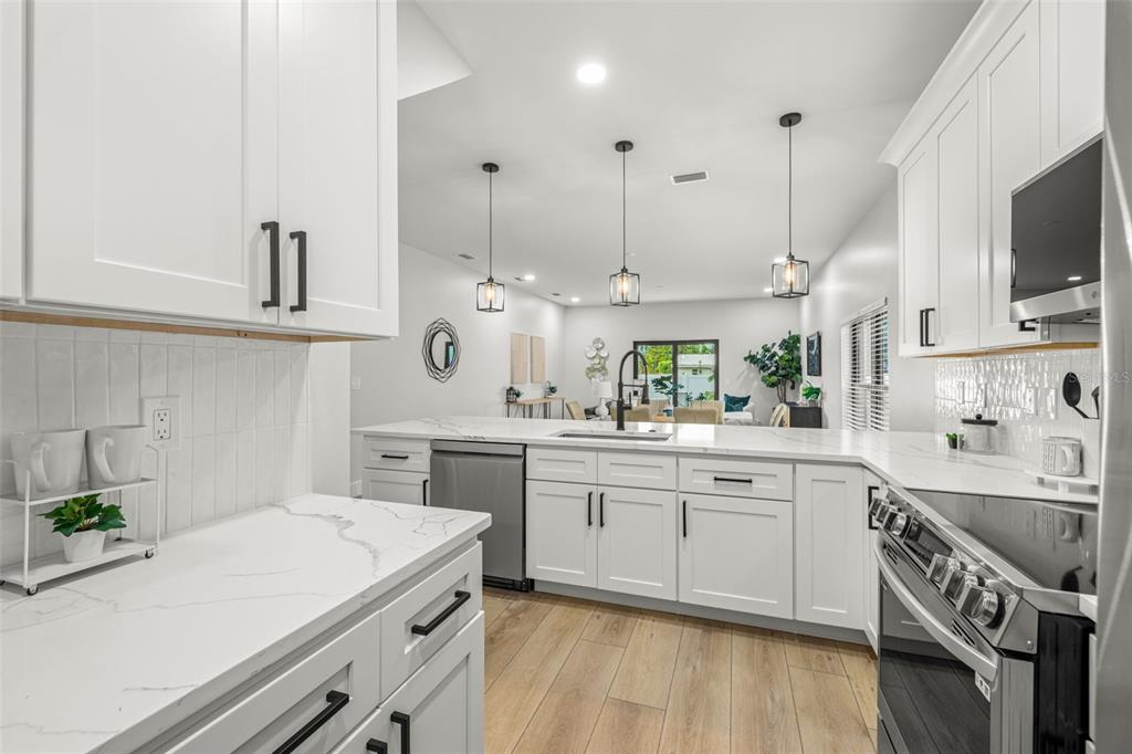 4308 West Gray Street, Unit 6 Tampa, FL 33609 - Photo 15 of 40