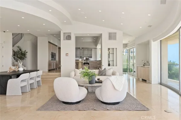 $8,300,000 | 900 Gainsborough Drive, Laguna Beach, CA 92651