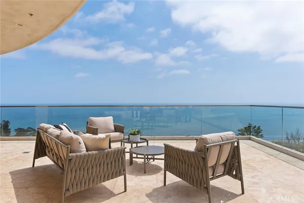 $8,300,000 | 900 Gainsborough Drive, Laguna Beach, CA 92651