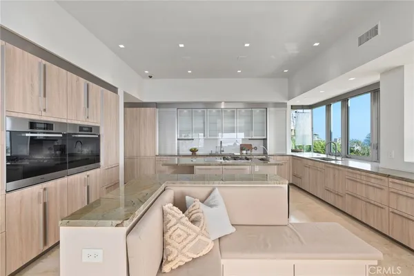 $8,300,000 | 900 Gainsborough Drive, Laguna Beach, CA 92651
