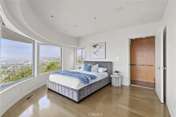 $8,300,000 | 900 Gainsborough Drive, Laguna Beach, CA 92651