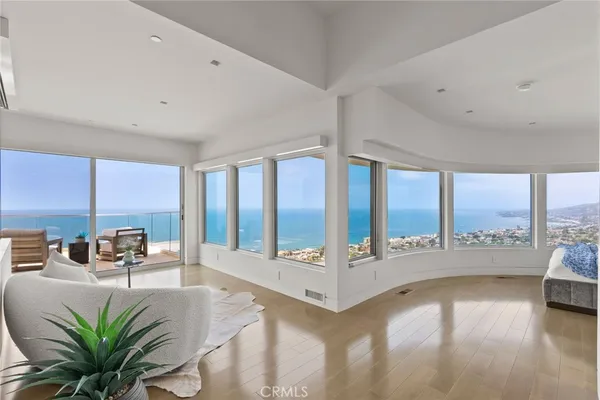 $8,300,000 | 900 Gainsborough Drive, Laguna Beach, CA 92651