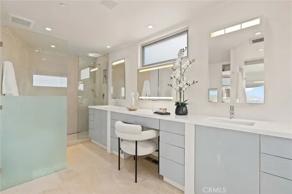 $8,300,000 | 900 Gainsborough Drive, Laguna Beach, CA 92651