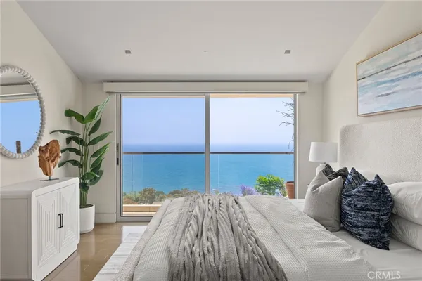 $8,300,000 | 900 Gainsborough Drive, Laguna Beach, CA 92651