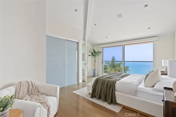 $8,300,000 | 900 Gainsborough Drive, Laguna Beach, CA 92651
