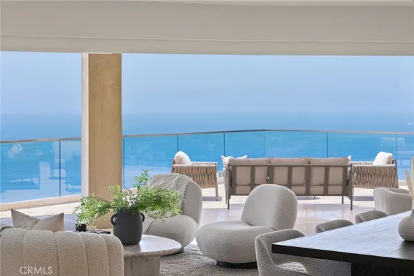 $8,300,000 | 900 Gainsborough Drive, Laguna Beach, CA 92651