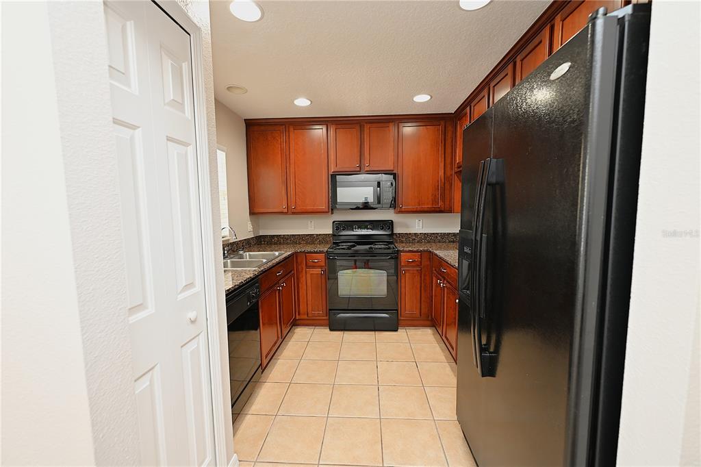 5360 River Rock Road Lakeland, FL 33809 - Photo 4 of 39